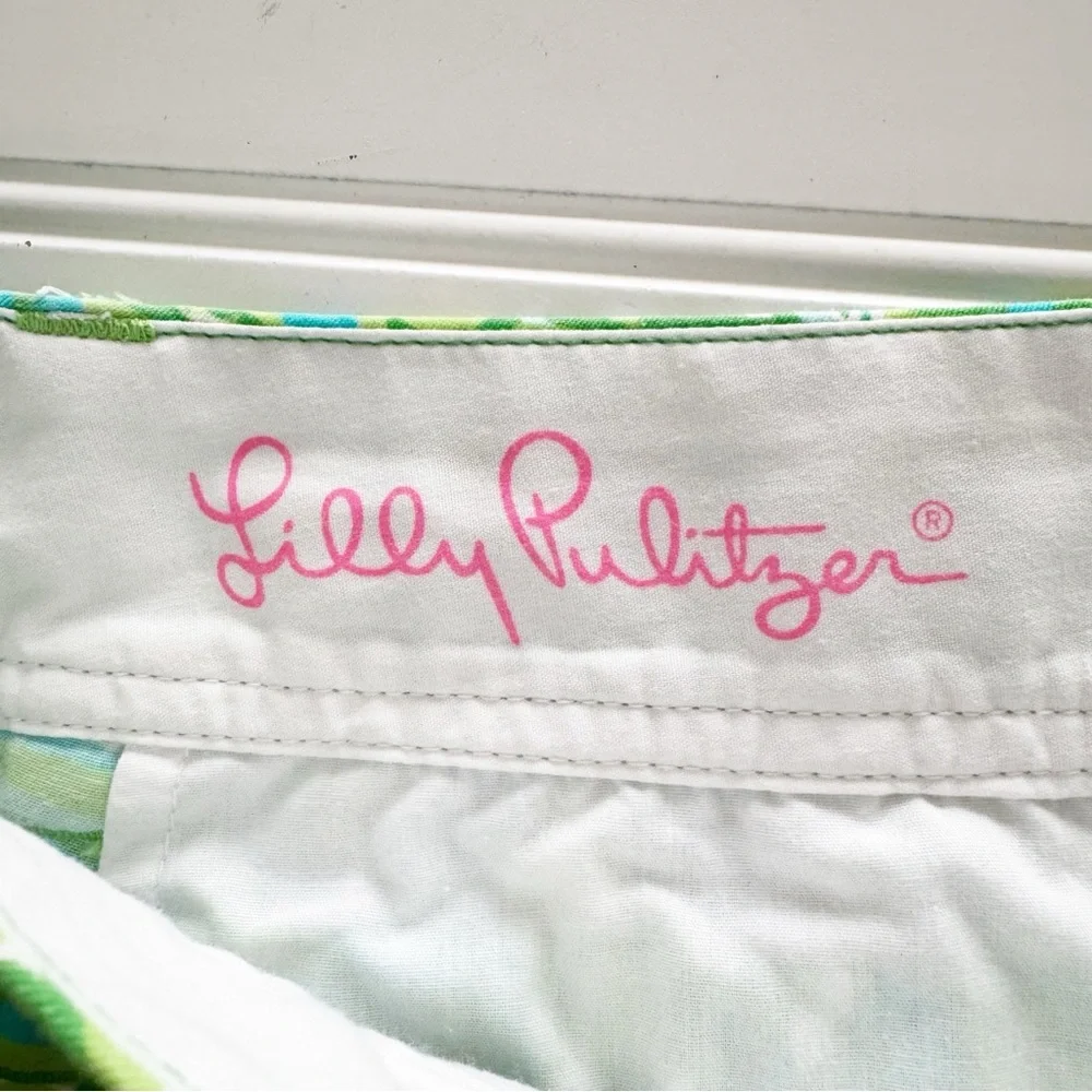 Lilly Pulitzer “The Walsh Short” Green and Blue Floral Shorts - Size 8